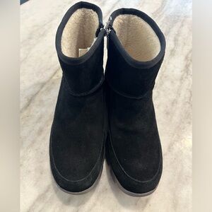UGG Women’s Suede boots, Black, Zippers, Size 10